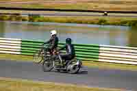 Vintage-motorcycle-club;eventdigitalimages;mallory-park;mallory-park-trackday-photographs;no-limits-trackdays;peter-wileman-photography;trackday-digital-images;trackday-photos;vmcc-festival-1000-bikes-photographs